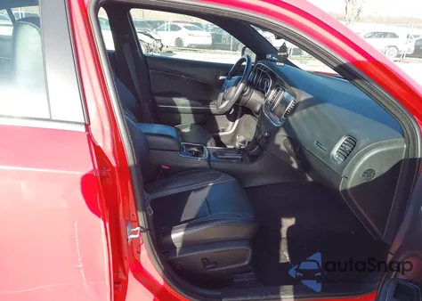 2016 Dodge Charger Sxt z USA, uszkodzony, nr VIN 2C3CDXJG5GH288131